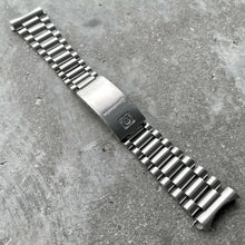 Load image into Gallery viewer, 1980s Original Omega 1450 Bracelet Band 808 Endlink Speedmaster Holy Grail
