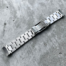 Load image into Gallery viewer, Breitling Avenger II Seawolf Stainless Steel Bracelet A17331 with 169A Endlink
