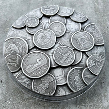 Load image into Gallery viewer, 2017 Canada Kilo .9999 Fine Silver Coin $250 - Canadian Coin Collection
