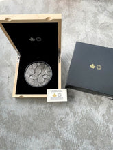 Load image into Gallery viewer, 2017 Canada Kilo .9999 Fine Silver Coin $250 - Canadian Coin Collection
