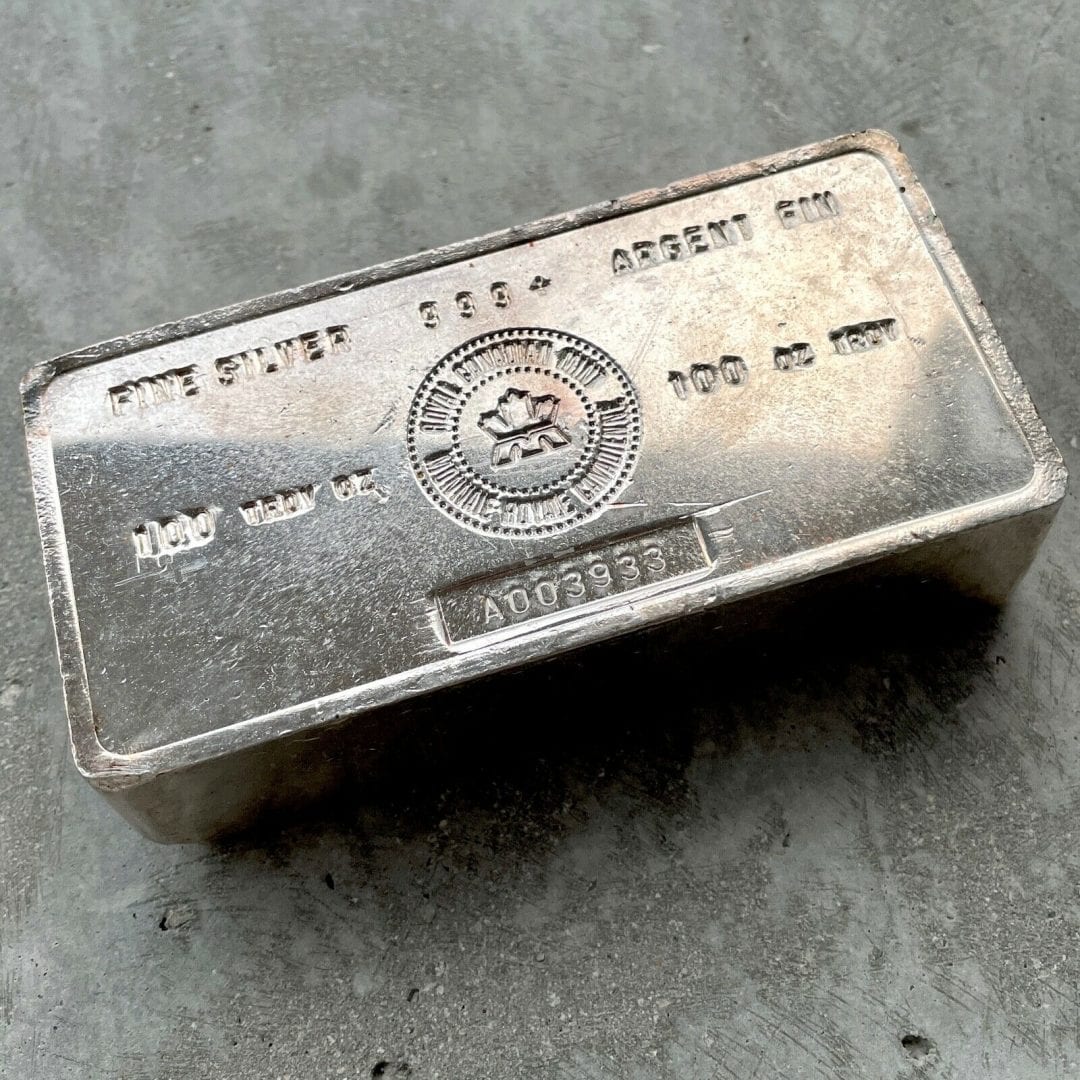 VINTAGE Royal Canadian Mint RCM 100 oz .999 Silver Bar - Attractive condition