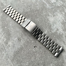 Load image into Gallery viewer, Breitling Aerospace Avantage E79362 Titanium Bracelet with 22 mm Endlinks 130E
