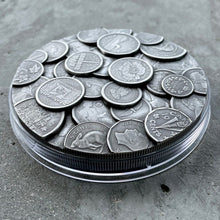 Load image into Gallery viewer, 2017 Canada Kilo .9999 Fine Silver Coin $250 - Canadian Coin Collection
