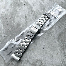 Load image into Gallery viewer, Breitling Avenger II Seawolf Stainless Steel Bracelet A17331 with 169A Endlink
