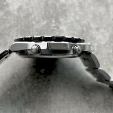 Load image into Gallery viewer, 1998 Breitling Jupiter Pilot 42mm Watch A59028 Quartz - With Papers
