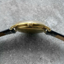 Load image into Gallery viewer, Universal Geneve 35mm 18K Gold Micro Rotor Automatic 104603 - Original Papers!
