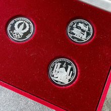 Load image into Gallery viewer, 1980 Russia Platinum Proof Set 5 piece 150 Roubles Moscow Olympic with Box

