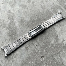 Load image into Gallery viewer, 1980s Original Omega 1450 Bracelet Band 808 Endlink Speedmaster Holy Grail
