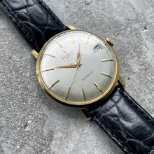 Load image into Gallery viewer, Universal Geneve 35mm 18K Gold Micro Rotor Automatic 104603 - Original Papers!
