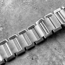 Load image into Gallery viewer, 28mm Cartier 2302 Stainless Steel Tank Française Automatic
