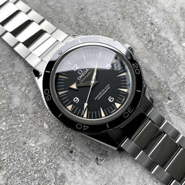 41mm Omega Seamaster 300 Black Dial 233.30.41.21.01.001 - Serviced Box + Papers