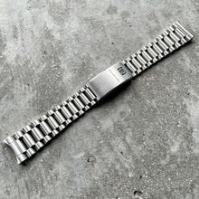Load image into Gallery viewer, 1980s Original Omega 1450 Bracelet Band 808 Endlink Speedmaster Holy Grail
