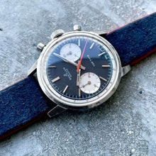 Load image into Gallery viewer, Vintage Breitling Reverse Panda James Bond Top Time Reference 2002
