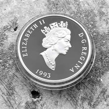 Load image into Gallery viewer, 1993 Canada Artic Fox.9999 Platinum Coin set - 1.85oz
