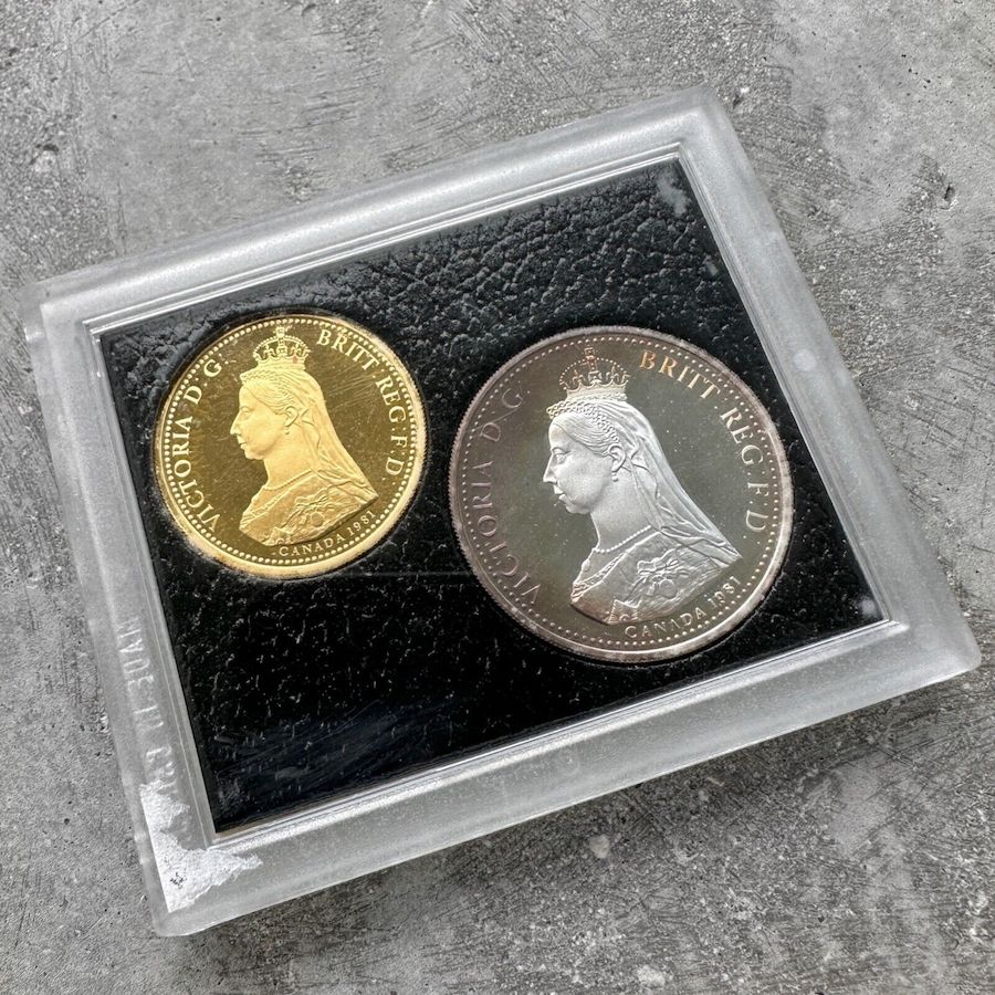 Vintage Johnson Matthey 1 oz Inter Gold / Silver Set .9999 - Beaver Castor