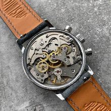 Load image into Gallery viewer, 1Vintage Heuer 7721 SN Chronograph Valjoux 7730 - Stunning Panda Dial

