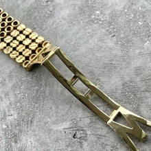 Load image into Gallery viewer, Ladies Harry Winston Premier 18K yellow Gold - Like New - Factory Diamond bezel
