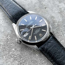 Load image into Gallery viewer, 1972 Rolex 34mm Date 1500 Stainless Steel - Stunning Matte black dial
