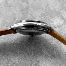 Load image into Gallery viewer, 1958 Rolex 6535 Date Stainless Steel - Glossy black gilt dial
