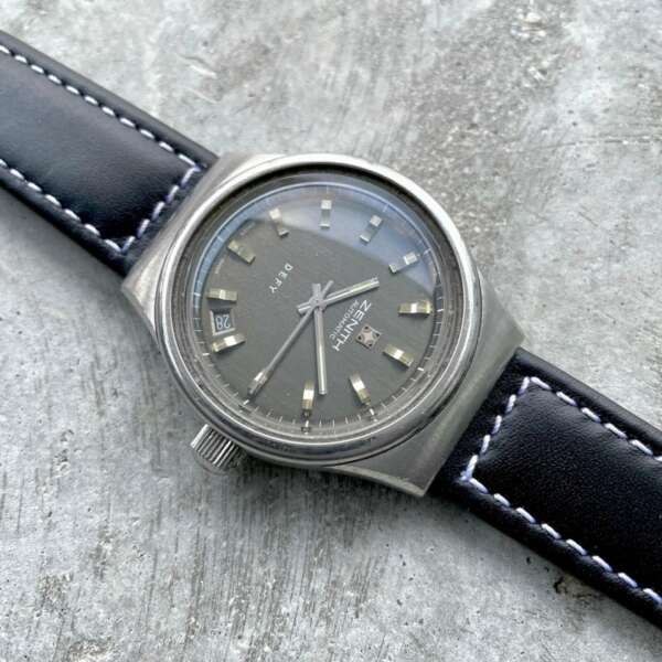 1970s Zenith Defy 38mm Stainless Steel Automatic Watch 01-1360-380