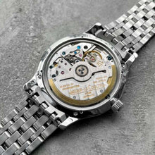 Load image into Gallery viewer, 1990s Jaeger LeCoultre Stainless Automatic Master Control 145.8.89 - Creamy Lume
