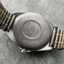 Load image into Gallery viewer, 40mm Breitling Aerospace F56061 Digital + Analog - New Old Stock Titanium! NOS
