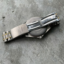 Load image into Gallery viewer, 40mm Breitling Aerospace F56061 Digital + Analog - New Old Stock Titanium! NOS
