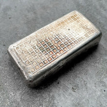 Load image into Gallery viewer, Engelhard 10 oz .999 Silver Poured Bar - Heavy Grid Back - Under 1000 Mintage
