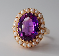 Vintage solid 10K yellow gold Amethyst and Seed Pearl statement ring