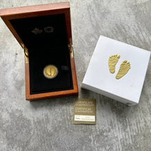 Load image into Gallery viewer, 2017 Baby Feet $200 Canada 1/2oz Gold Coin Queen Elizabeth II
