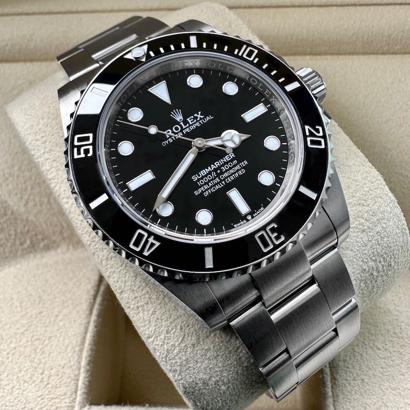 September 2023 Unworn Rolex 41mm Submariner 124060 Box / Papers - With Stickers