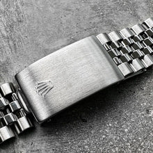 Load image into Gallery viewer, Rolex Datejust 16220 Stainless Steel - Black Dial
