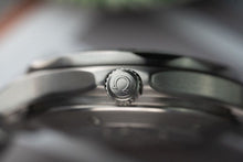 Load image into Gallery viewer, Omega Seamaster 300 M GMT Great White – 25382000 – Serviced
