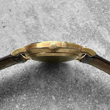 Load image into Gallery viewer, Vintage Patek Philippe Calatrava Gold 3919J Porcelain dial with Box + Extracts
