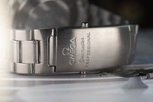 Load image into Gallery viewer, Omega Seamaster 300 M GMT Great White – 25382000 – Serviced
