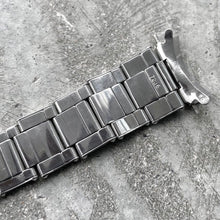 Load image into Gallery viewer, 1967 Vintage Rolex 7206 Rolex Bracelet with 80 endlinks 20mm 5513 5512 1680
