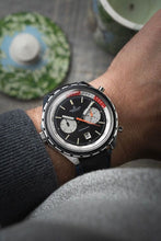 Load image into Gallery viewer, Vintage Breitling Chrono-Matic Cal 11 Movement - Reference 7651
