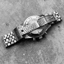Load image into Gallery viewer, 42mm IWC Pilot Spitfire Stainless Steel 3717 Day Date Silver Dial - With box

