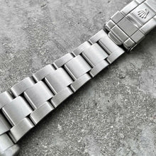 Load image into Gallery viewer, 2002 Rolex GMT Master 16710 Stainless steel 16710T
