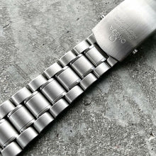 Load image into Gallery viewer, Omega Alaska Project Speedmaster 311.32.42.30.04.001 - Box and Papers
