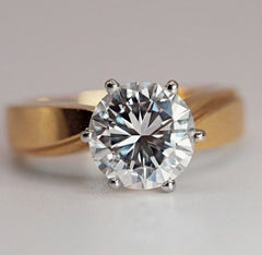 Vintage solid 14K gold natural 2.00 carat diamond solitaire engagement ring