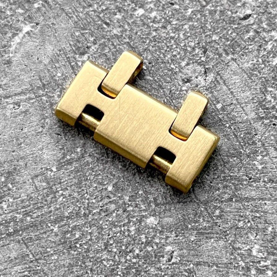 Genuine Audemars Piguet 18K Yellow Gold Link 15mm 1500BA -14790 Mens Royal Oak