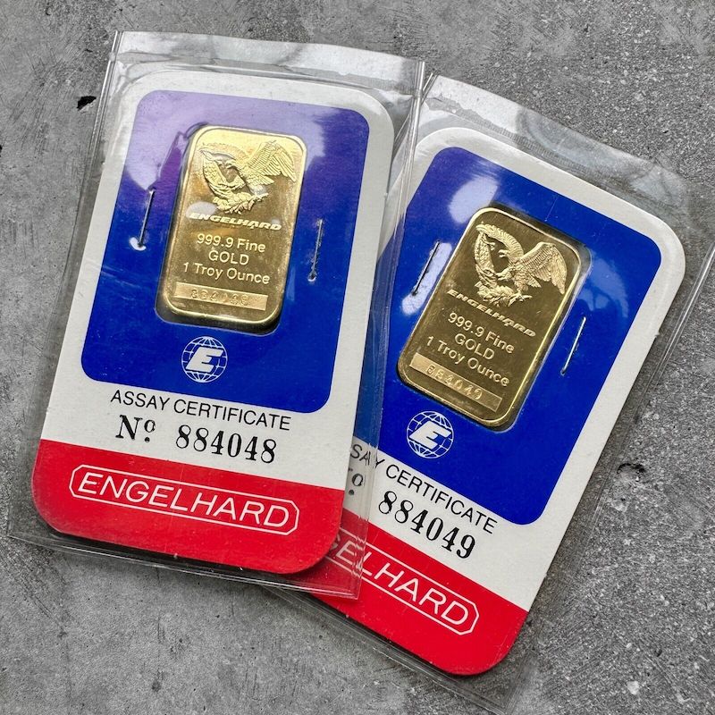 2 Consecutive Vintage Engelhard 1 oz Gold Bar .9999 1oz - Sealed in Assay Card