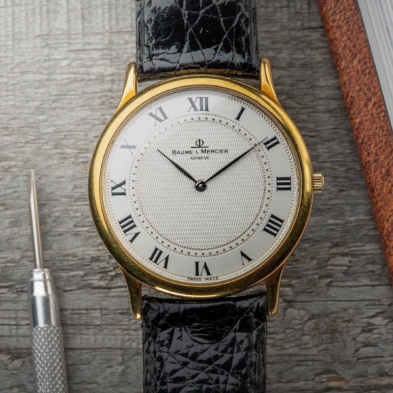 Mens Baume Mercier Classima MV 045072 - Solid 18K Gold Watch