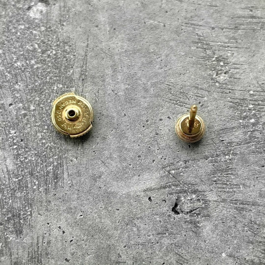 Authentic Cartier Diamond Stud Earrings 18K yellow gold - Box and Certificate