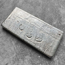 Load image into Gallery viewer, Vintage 20 oz .999 Silver Engelhard Poured bar - Attractive pour lines
