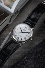 Load image into Gallery viewer, 39mm Tudor 1926 Stainless Steel 91550 Automatic Movement
