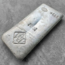 Load image into Gallery viewer, Vintage 20 oz .999 Silver Johnson Matthey Poured bar - Nice pour lines
