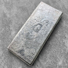 Load image into Gallery viewer, Vintage 20 oz .999 Silver Johnson Matthey Poured bar - Nice pour lines
