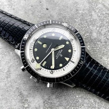Load image into Gallery viewer, Vintage Breitling Super Ocean 2005
